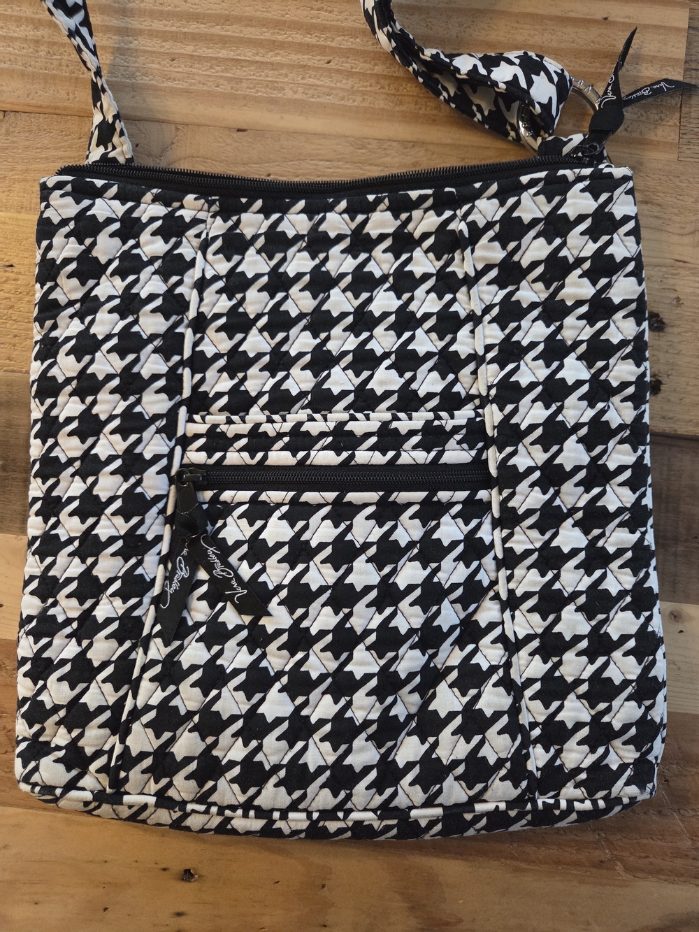 Vera Bradley Black & White Quilted Houndstooth Crossbody - Picture 2 of 10